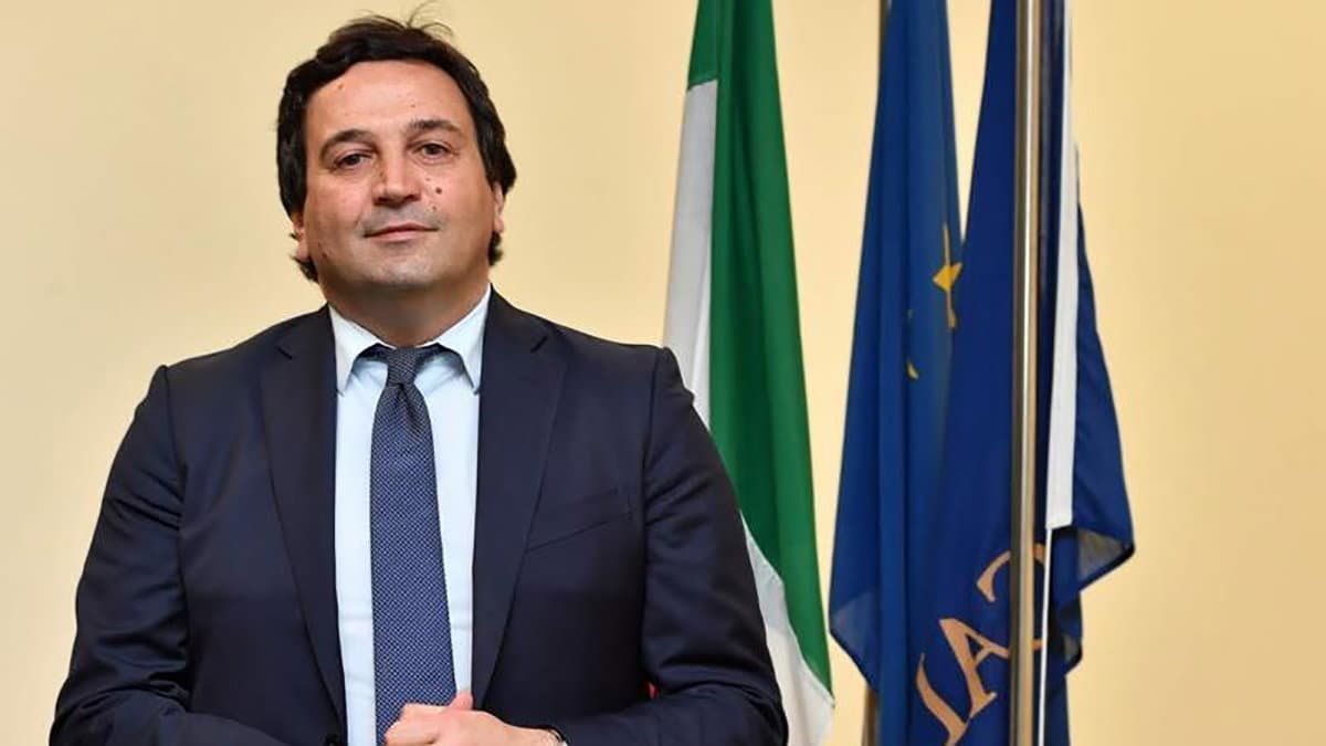 Una regione che si mobilita: domani la presentazione di bus griffati “Calabria Straordinaria”