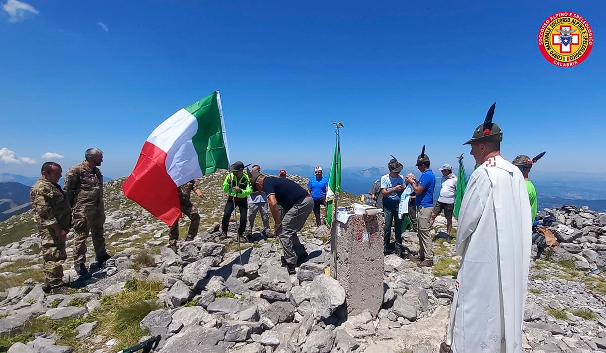Sul monte Pollino sono arrivati gli alpini per festeggiare i 150 anni dalla fondazione del Corpo