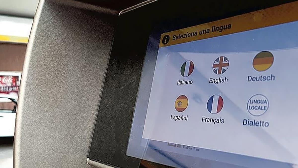 "Caccia 'a carta", ormai i distributori parlano il dialetto del territorio