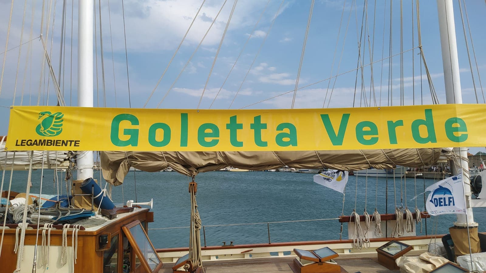 Goletta Verde premia le acque ioniche ma Legambiente avverte: «Non fermiamoci ora»