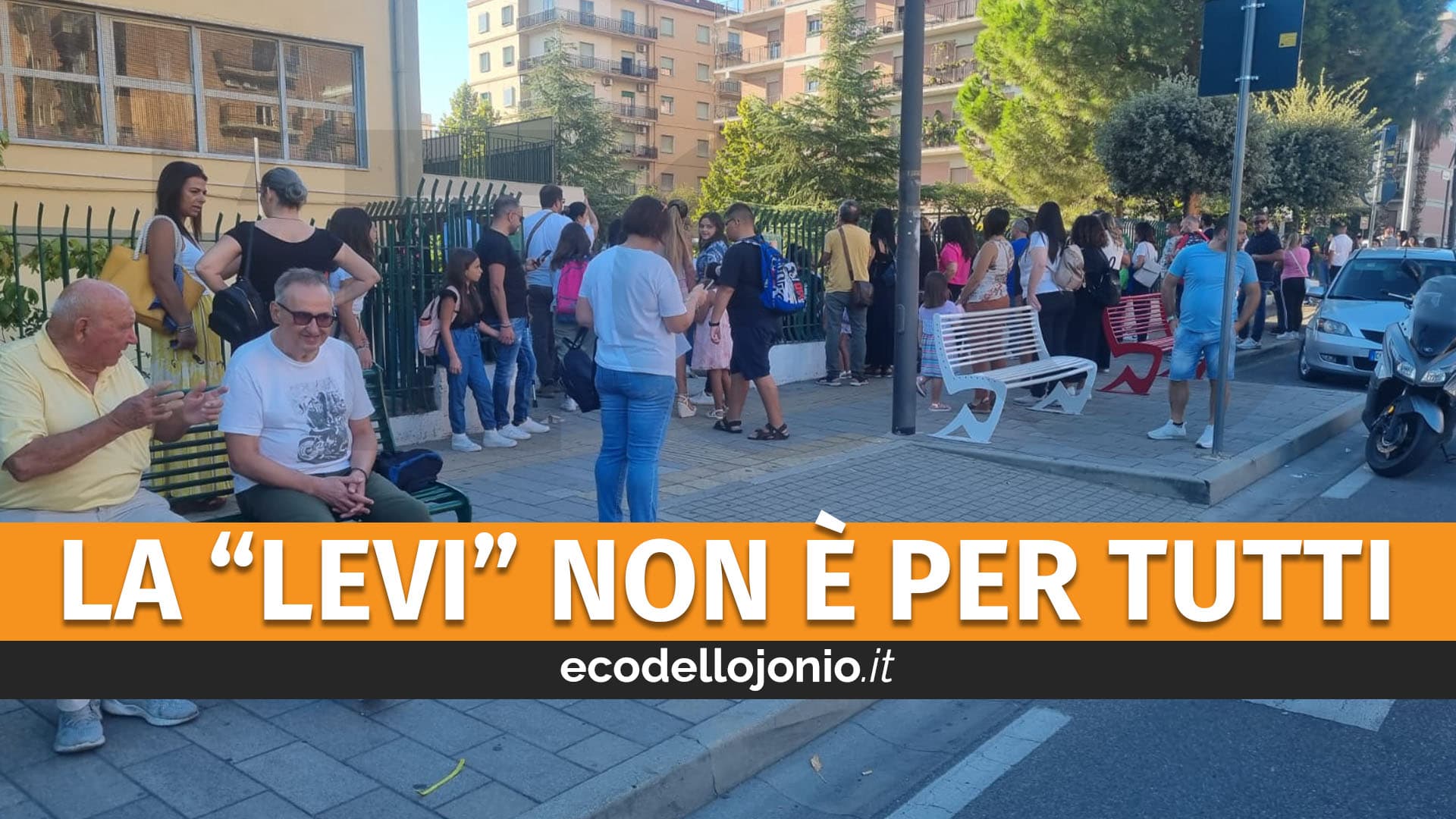 «Questa non è scuola» nonni e genitori degli alunni della "Levi" alzano gli scudi contro il dislocamento del plesso