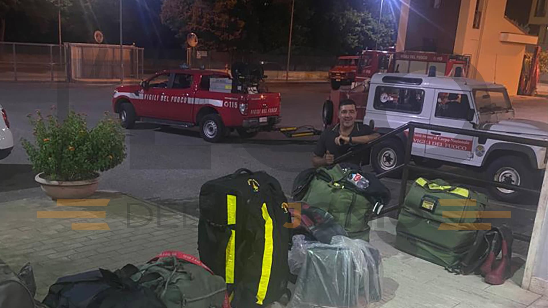 I Vigili del fuoco di Co-Ro sono partiti stanotte per prestare soccorso nelle Marche