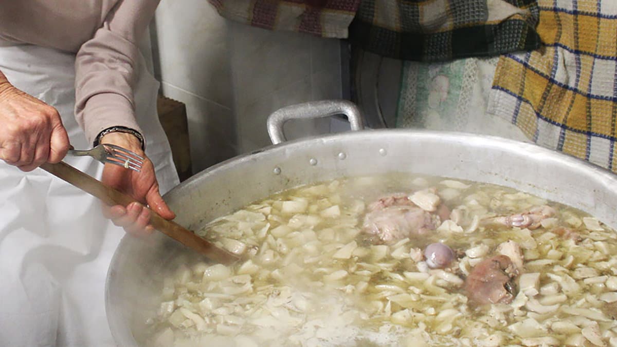 Enogastronomia e tradizione, tutto pronto per la "Confraternita della Frittola Calabrese – La Quadara"