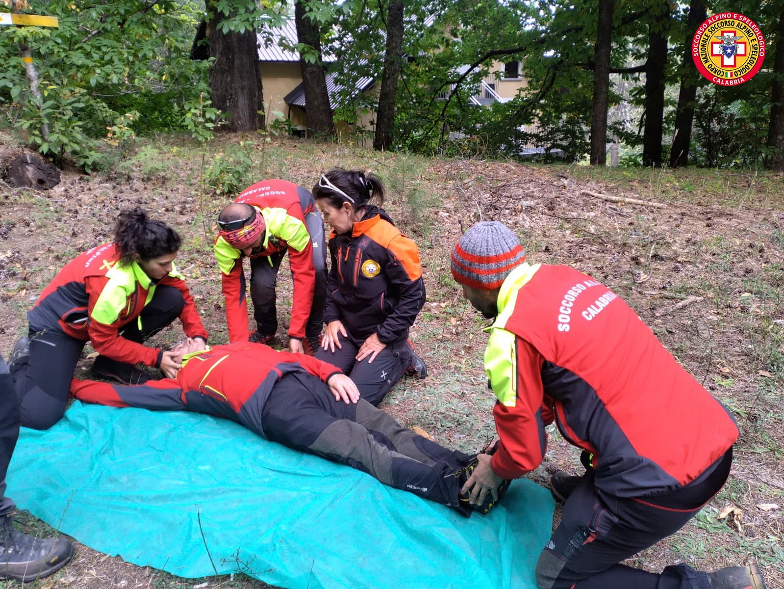 Prove di soccorso per i volontari del soccorso alpino della Calabria