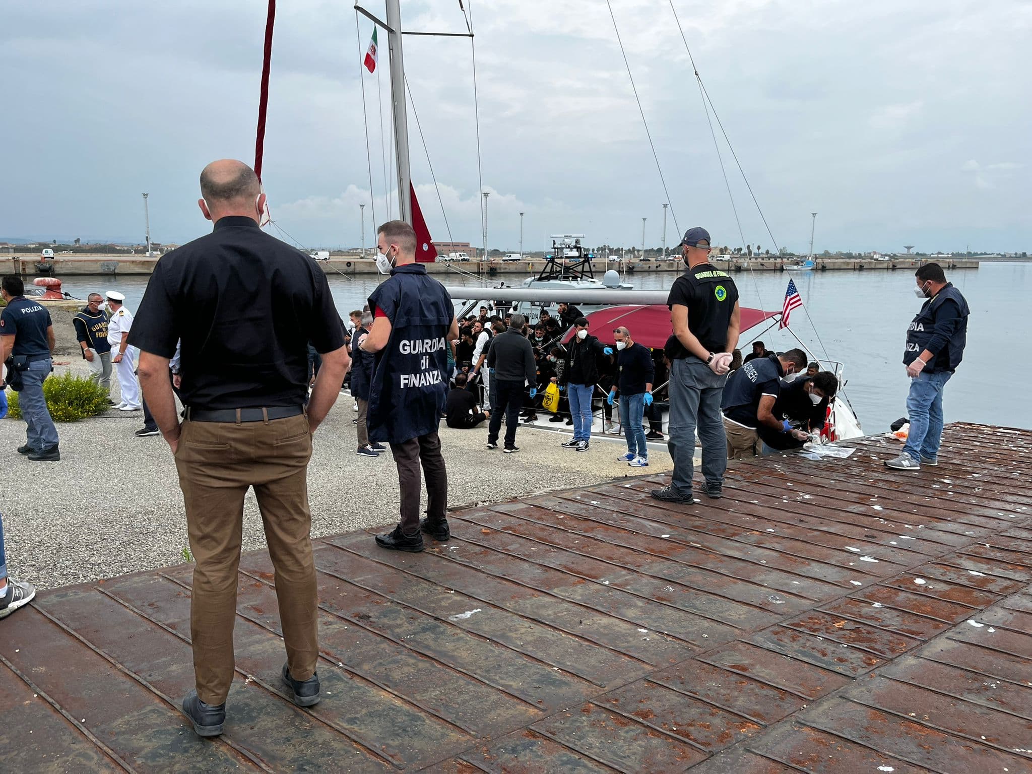 Sbarco migranti a Corigliano-Rossano: 13 minori affidati alla Caritas diocesana