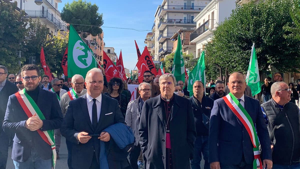 Vertenza Tute verdi: «le partite politiche non si giocano sulla testa dei lavoratori»