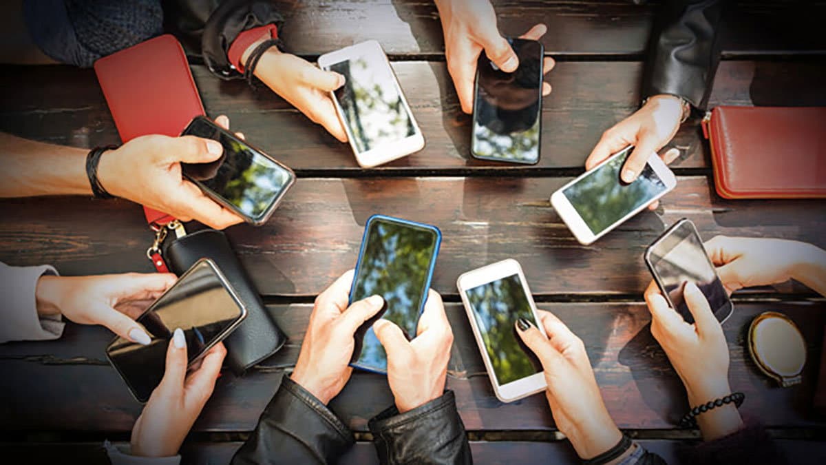 Arriva a Co-Ro “Cuori Connessi”, per combattere il cyberbullismo