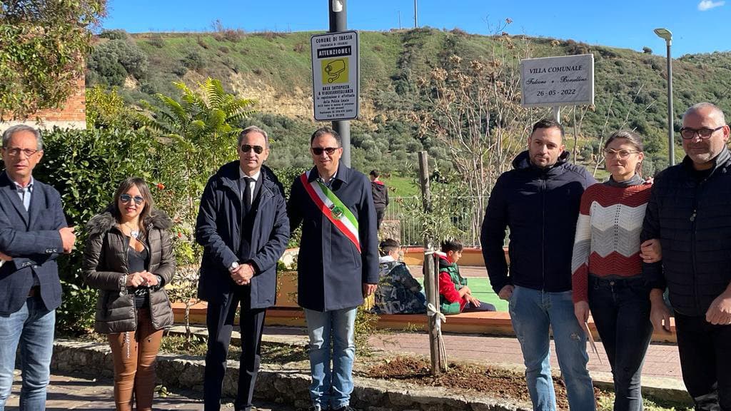A Tarsia piantato un Olivo bianco per celebrare la "Giornata nazionale dell'albero"