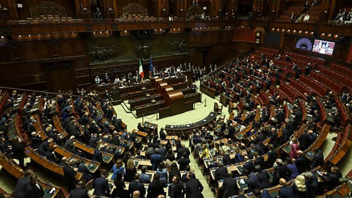 «I 400 milioni destinati ai gruppi parlamentari siano utilizzati per la messa in sicurezza del territorio»