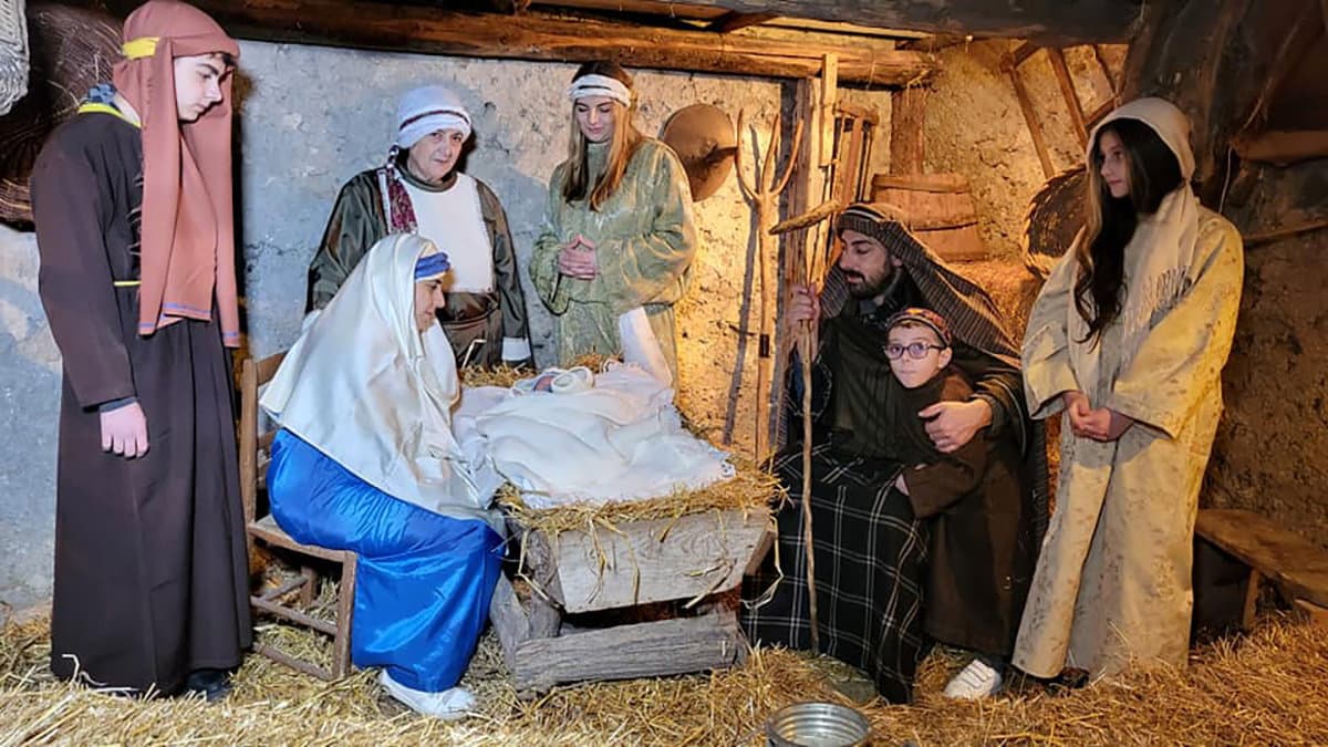 Già migliaia di visitatori al presepe vivente di Morano