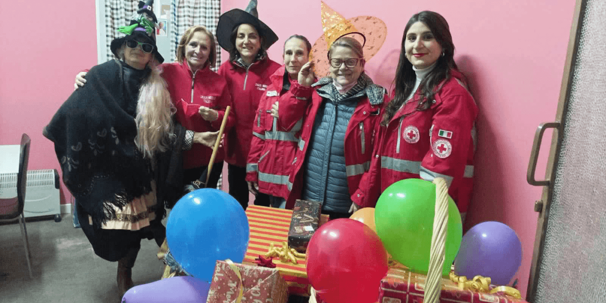 Una befana solidale a Castrovillari regala giocattoli e dolciumi ai bimbi meno fortunati