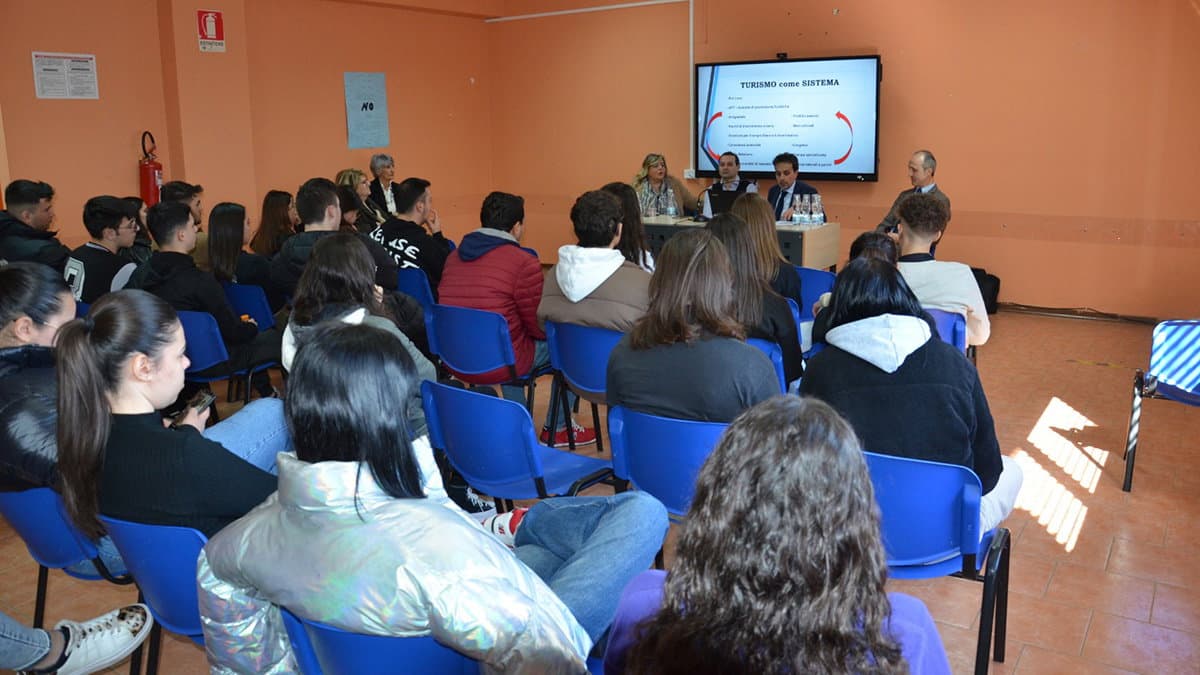 Co-Ro, grande successo per il workshop sul turismo dell'Istituto Palma