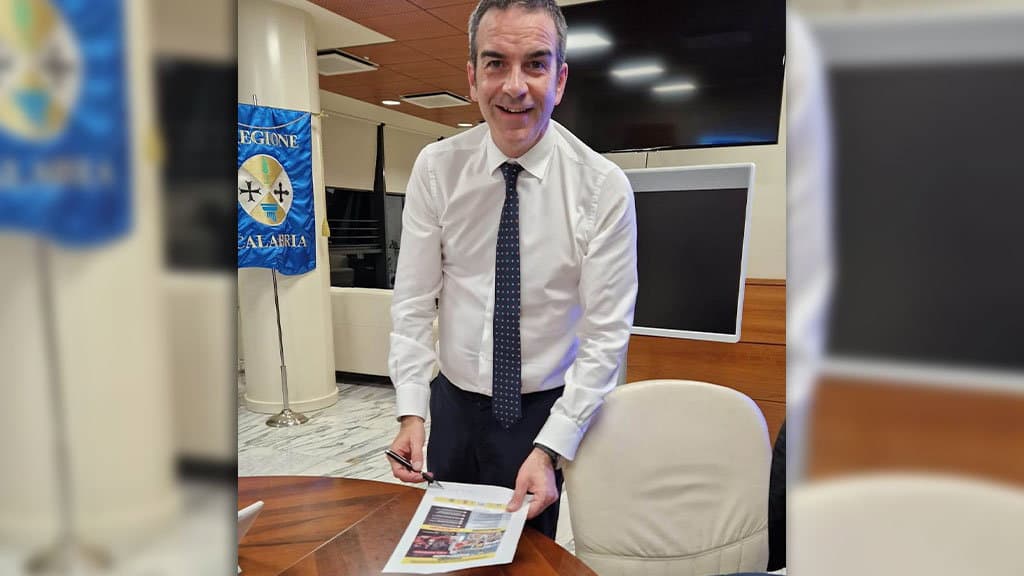 Coldiretti Calabria contro il cibo sintetico: mezzo milione di sottoscrizioni, firma anche Occhiuto