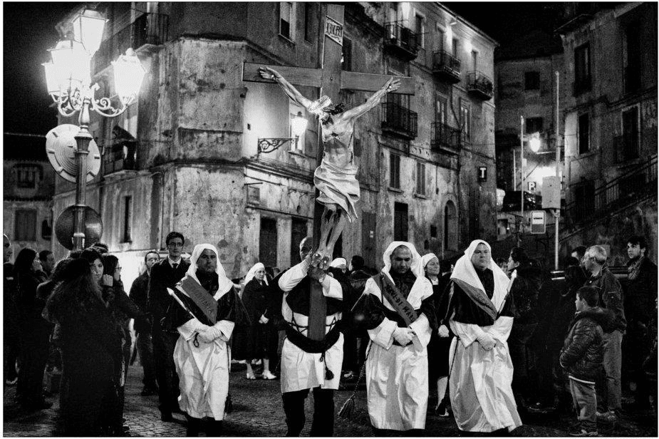 I riti e le antiche tradizioni coriglianesi della settimana Santa: la condivisione di un evento paradossale