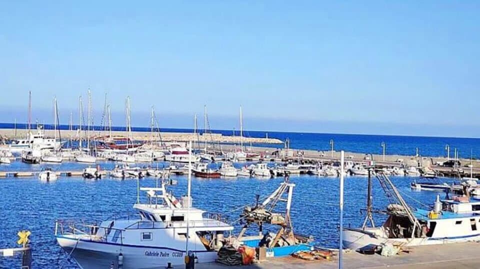 Porto di Cariati: partono i lavori per liberare l'accesso