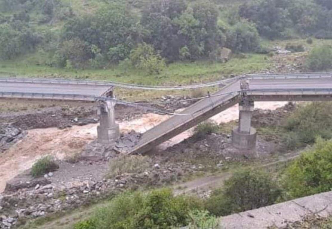 Sila – Mare, Baldino (M5S): «Vergognoso il crollo di una strada inaugurata appena pochi anni fa»