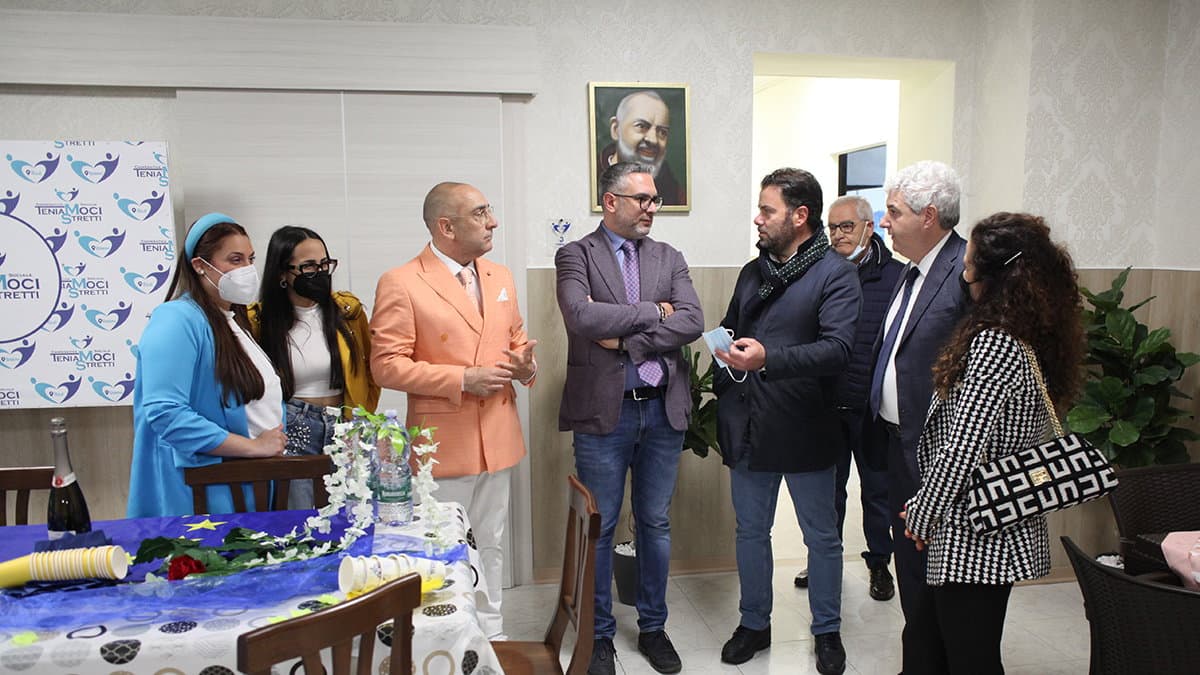 Paludi, l'eurodeputato Nesci fa visita agli anziani