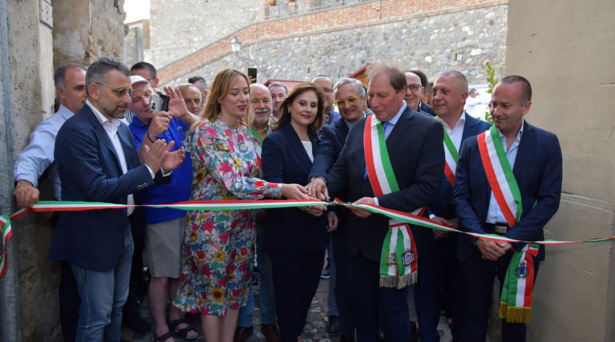Ripensare alle politiche agricole per lo sviluppo locale: Il ministro dell'Albania ad Altomonte