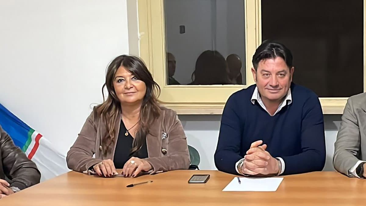 «Rapani e Straface tacciono sui tagli del Governo e usano armi di "distrazione di massa"»