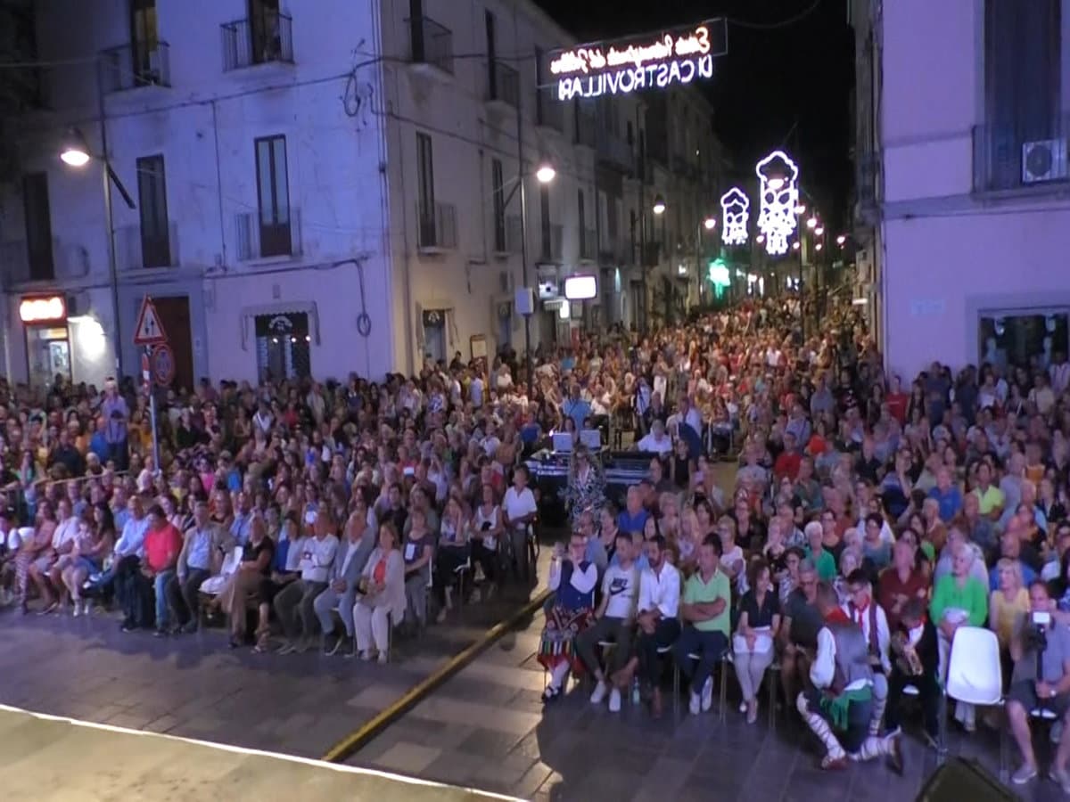 A Castrovillari grande folla per l’ultima serata del Festival del Folklore