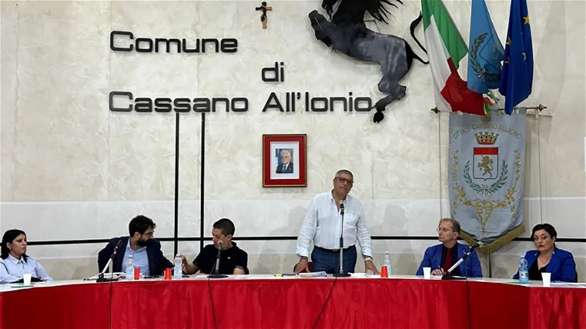 Cassano, Arrical vuole riunire le 4 buche della discarica di Contrada La Silva per abbancare ulteriori rifiuti