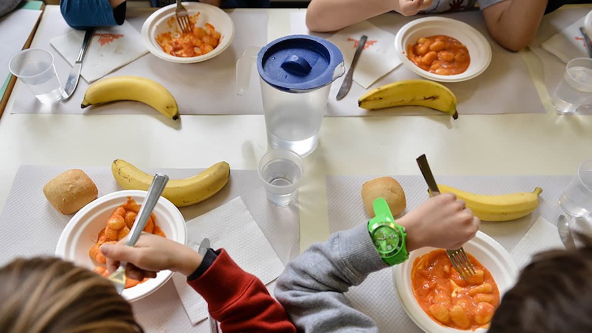 Crosia, giovedì 12 ottobre ripartirà il servizio mensa nelle scuole