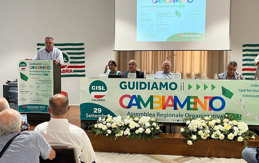 Cisl calabrese: «Guidiamo il cambiamento»