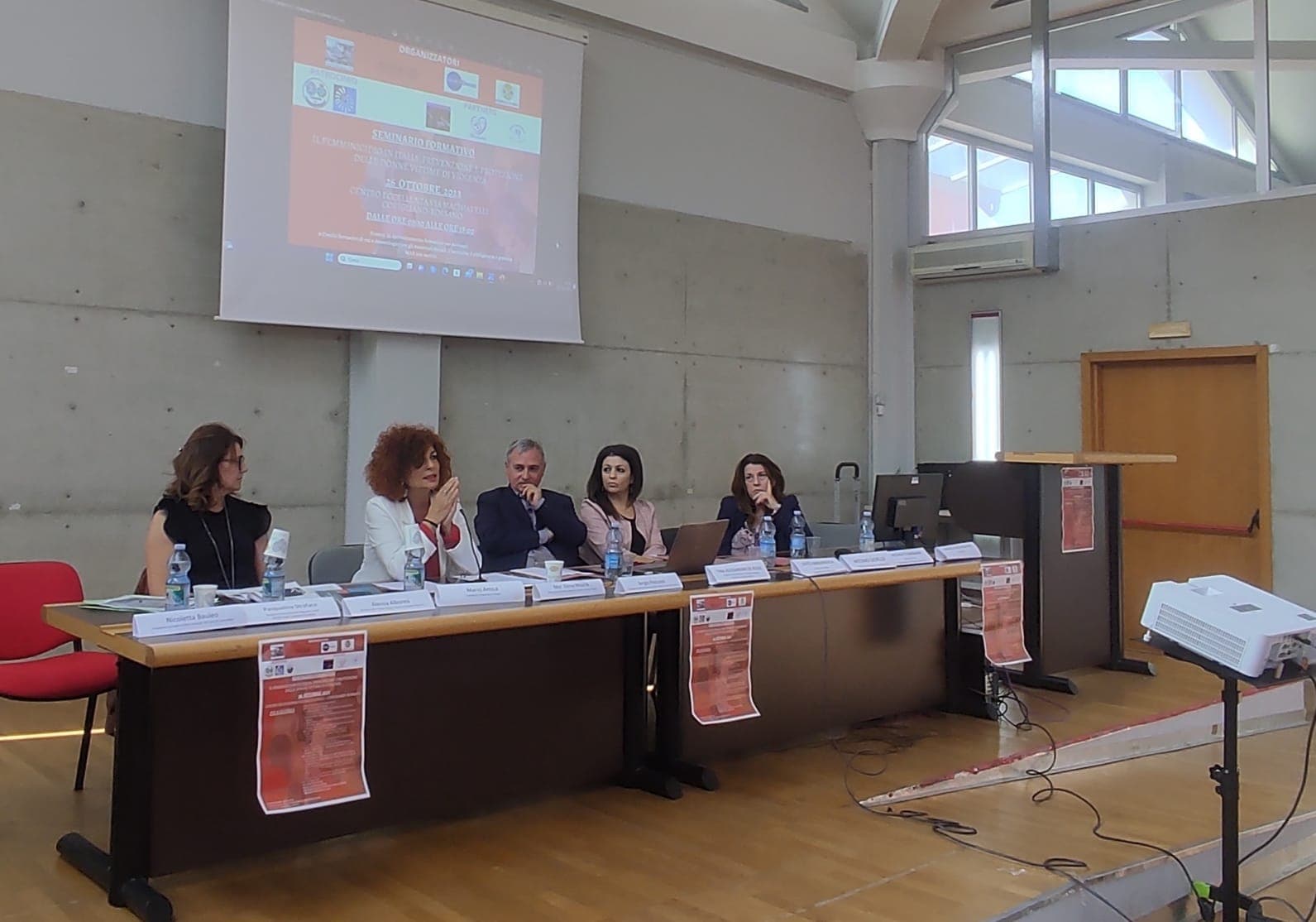 Evento di formazione a Co-Ro sulle donne vittime di violenza: «Bisogna lavorare su prevenzione e protezione»