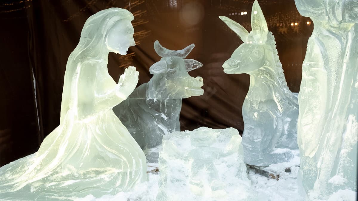 Presepe di Ghiaccio a Co-Ro, nuova performance live del maestro Mazzotta