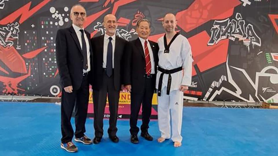 Il mestro di  Taekwondo Marco Fontanella riceve la qualifica di cintura nera sesto Dan