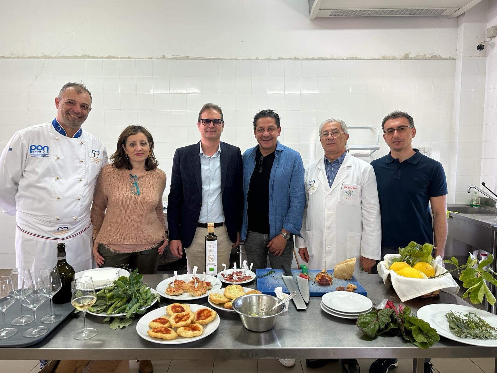Il blitz felice dello chef Mazzei all'istituto Majorana: «Che bella realtà!»