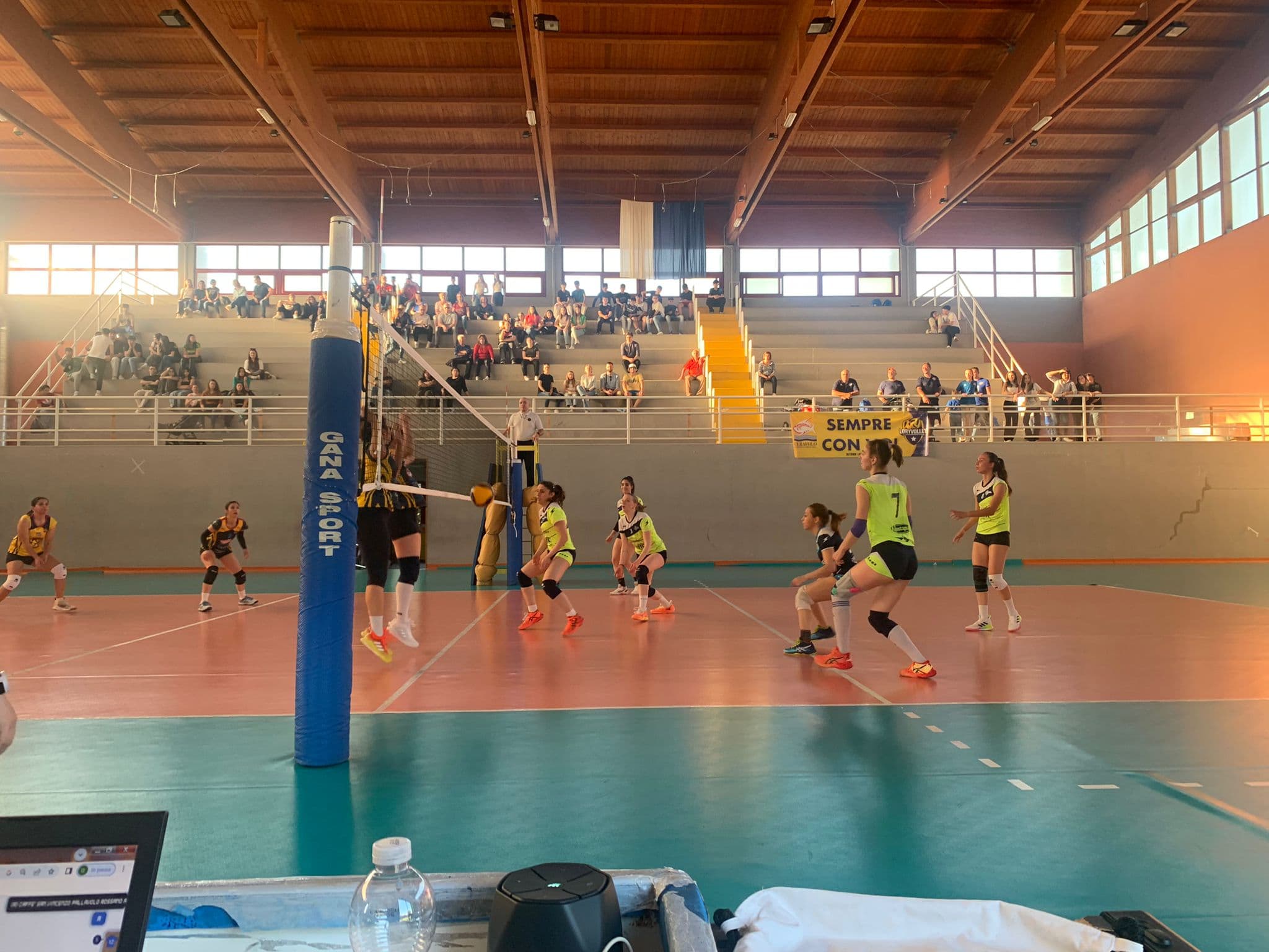 VOLLEY FEMMINILE - Sconfitta interna "indolore" per la Caffe San Vincenzo: quarto posto blindato
