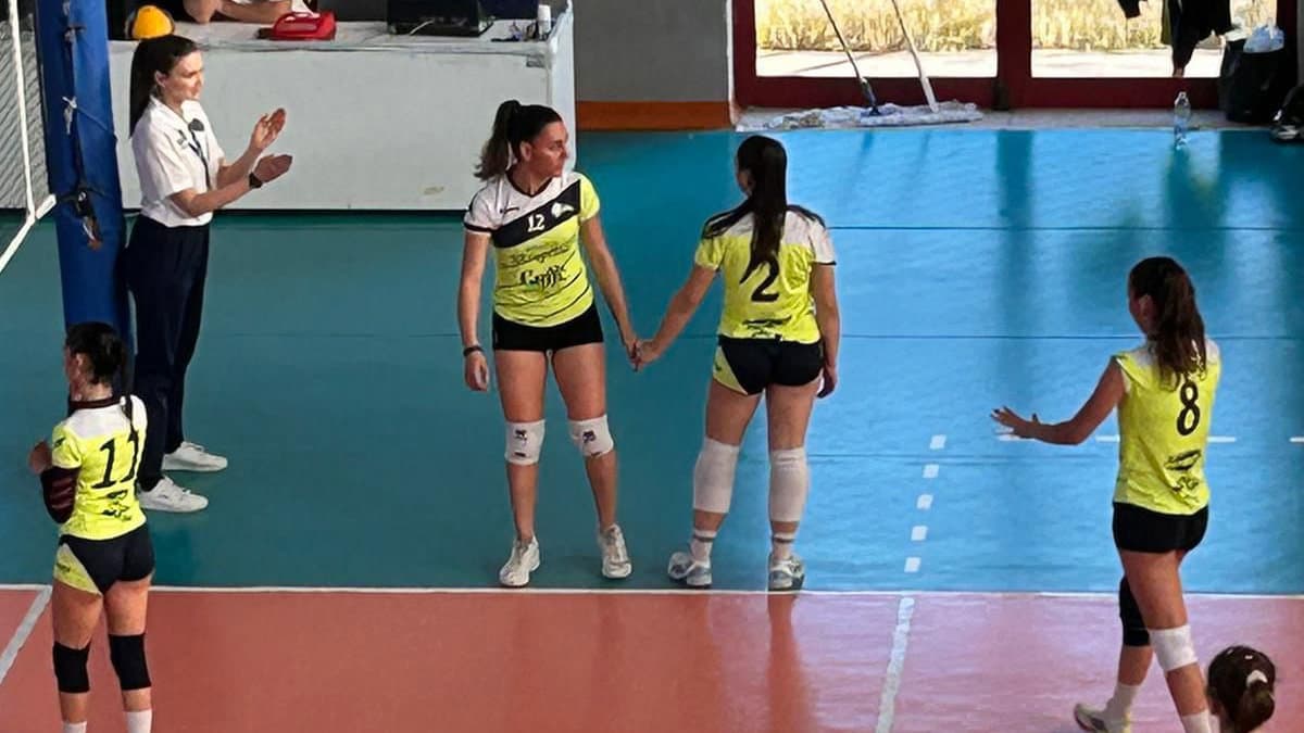 VOLLEY FEMMINILE - La Caffè San Vincenzo chiude il campionato con una sconfitta totalmente indolore