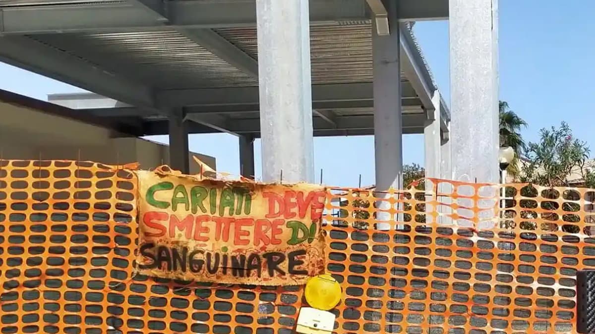 Cariati, stamani l'occupazione "simbolica" del cantiere per il nuovo Pronto Soccorso