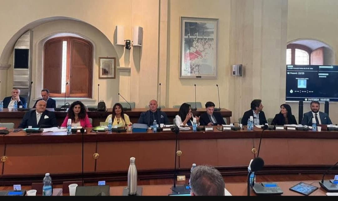 Affido servizi cimiteriali a Rossano, l'opposizione solleva dubbi su correttezza e trasparenza