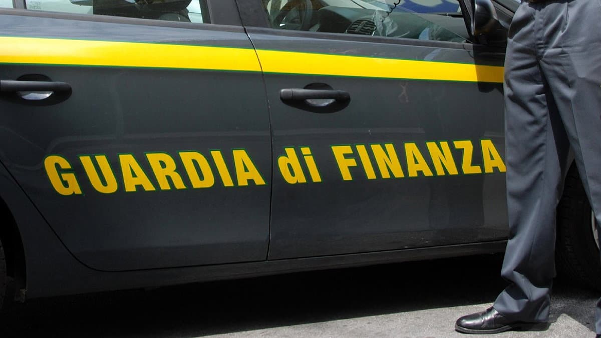 Fuochi d'artificio illegali, a Co-Ro un arresto e sequestrate 4 tonnellate di materiale pirotecnico