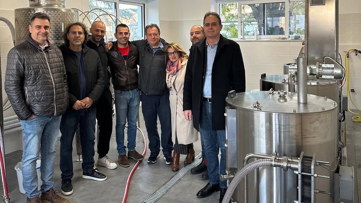 La prima birra del Majorana è stata trasferita nelle bottiglie per una seconda fermentazione