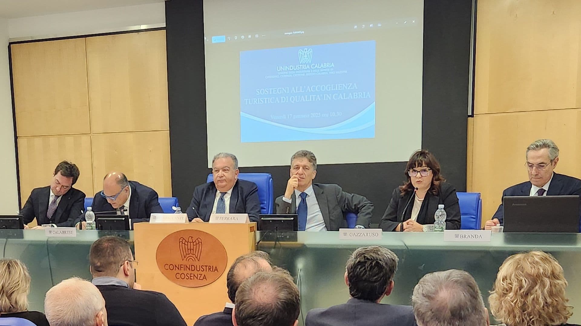 Unindustria Calabria ed i vertici regionali presentano il "bando regionale turismo"