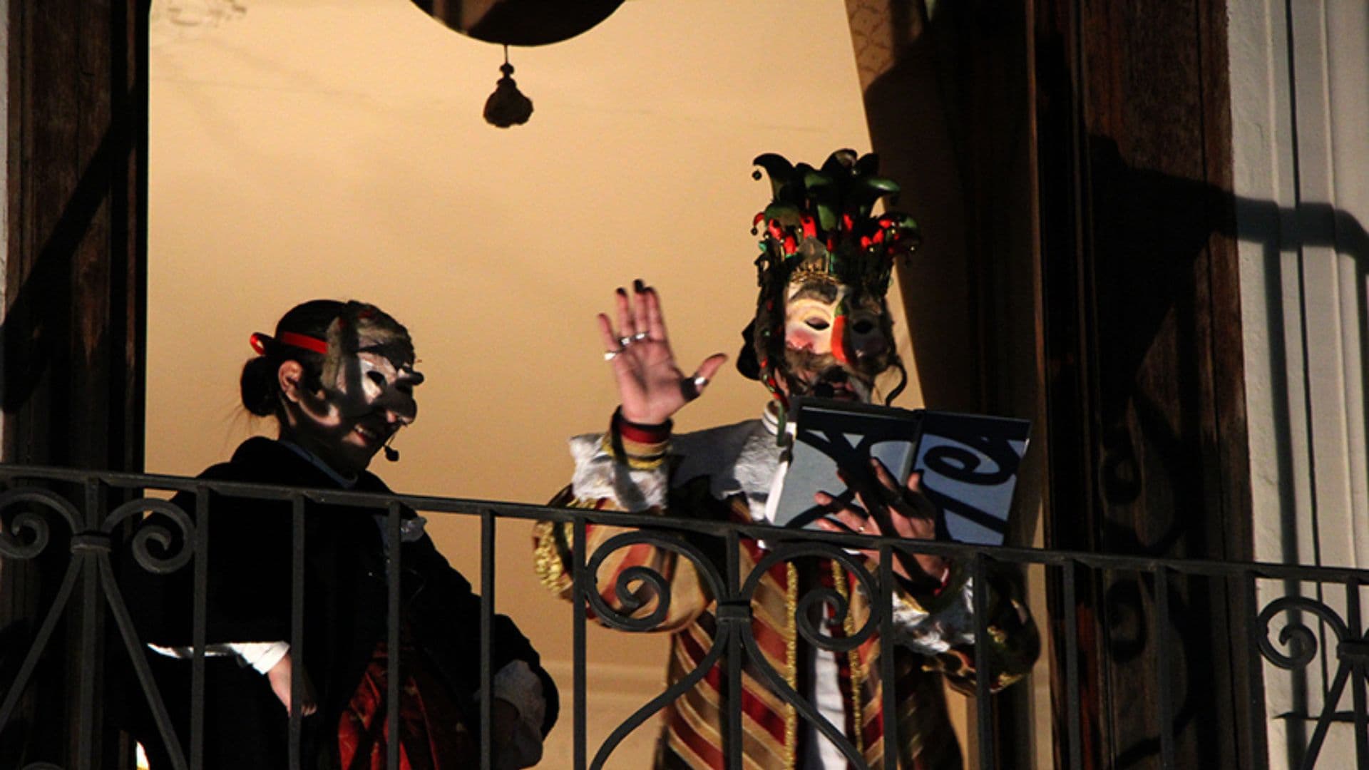 Incoronato "Re Burlone" a Castrovillari tra balli e serenate