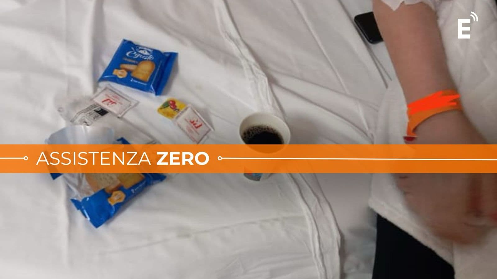 La flebo attaccata al muro con lo scotch e la colazione lasciata sul letto: l'incubo in ospedale