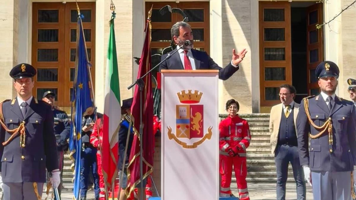 Cosenza celebra il 173esimo anniversario della fondazione della Polizia di Stato