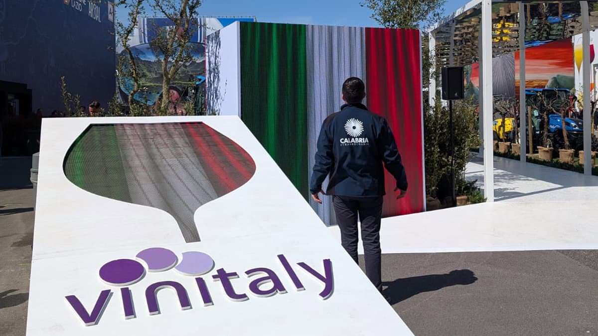 Vinitaly 2025: Vini, amari e l'anima autentica di una Calabria Straordinaria