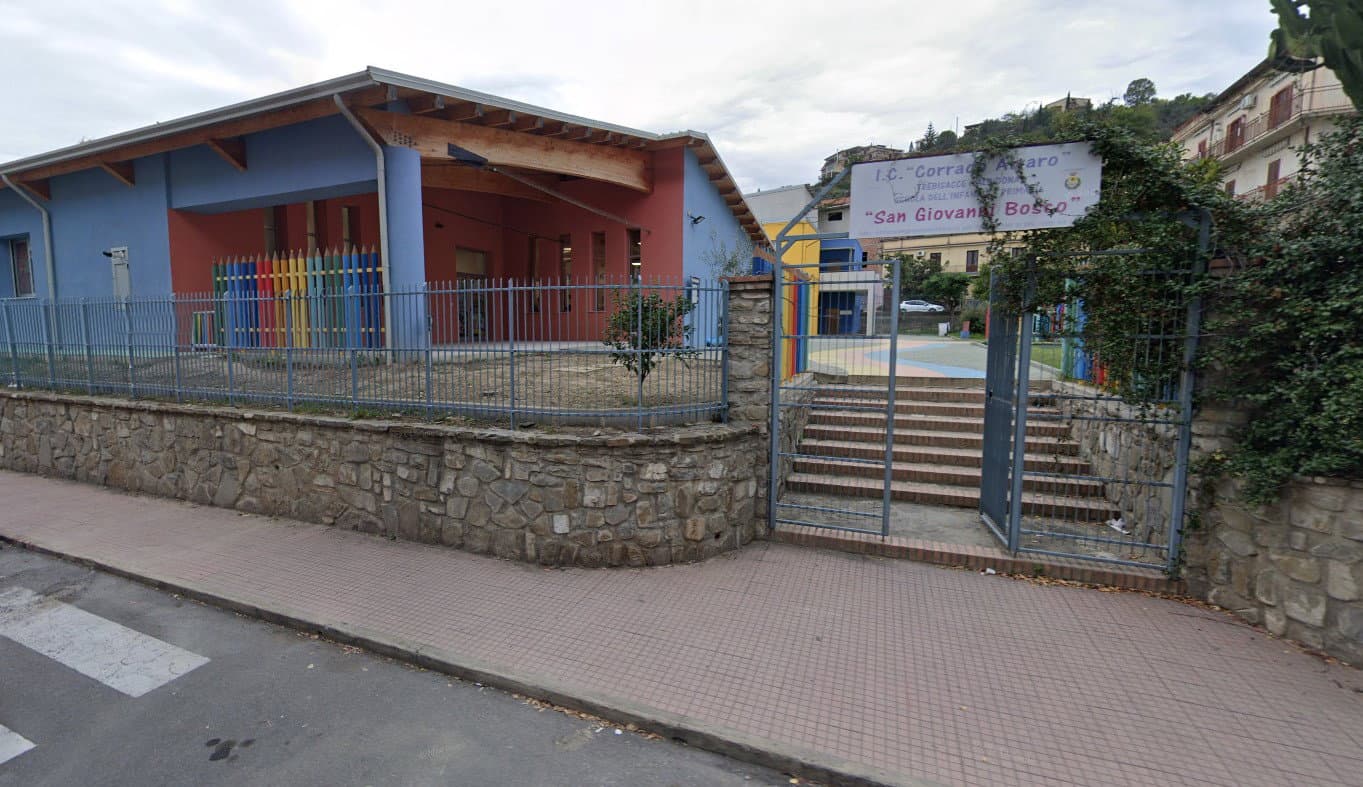 Furto di computer in una scuola a Trebisacce: il dirigente scolastico lancia un appello alla comunità