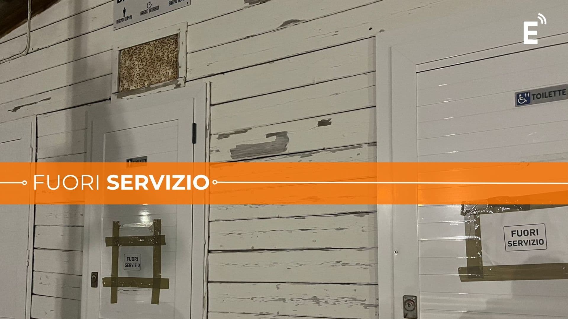 Bagni pubblici sul lungomare di Rossano: l'estate inizia con un disservizio
