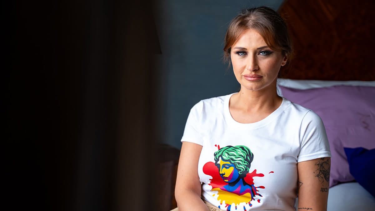 Verdiana «indossa l'identità della Calabria» e diventa testimonial d’eccezione di Mid Pop Design