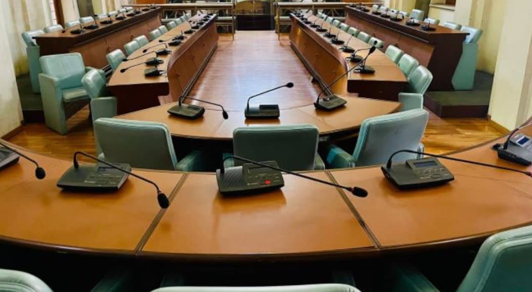 Co-Ro, Opposizione: «Buco nero nel bilancio e gestione senza controllo»