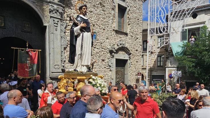 Longobucco: la festa del patrono unisce generazioni e comunità nel nome delle radici