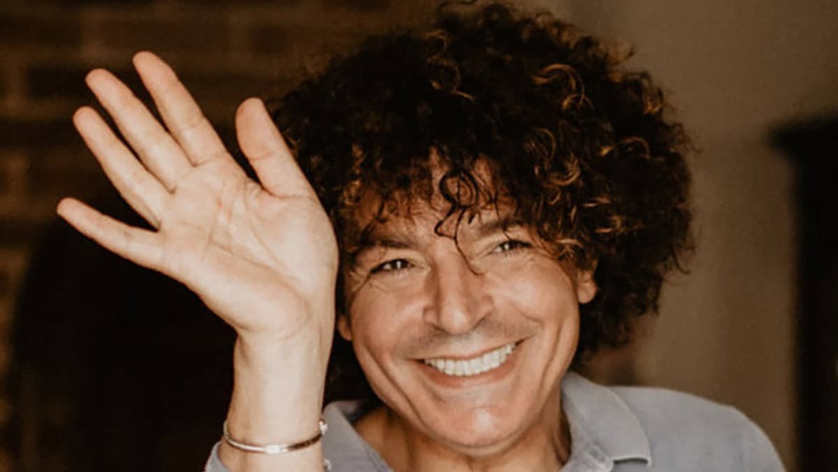 Brillare di luce e bellezza naturale, Salvatore Garbato svela il trucco per l'estate 2025