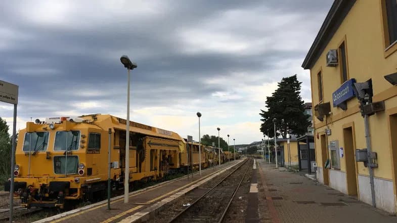 «Calabria prima in Italia per risorse ferroviarie. Avanti con AV e Ponte»
