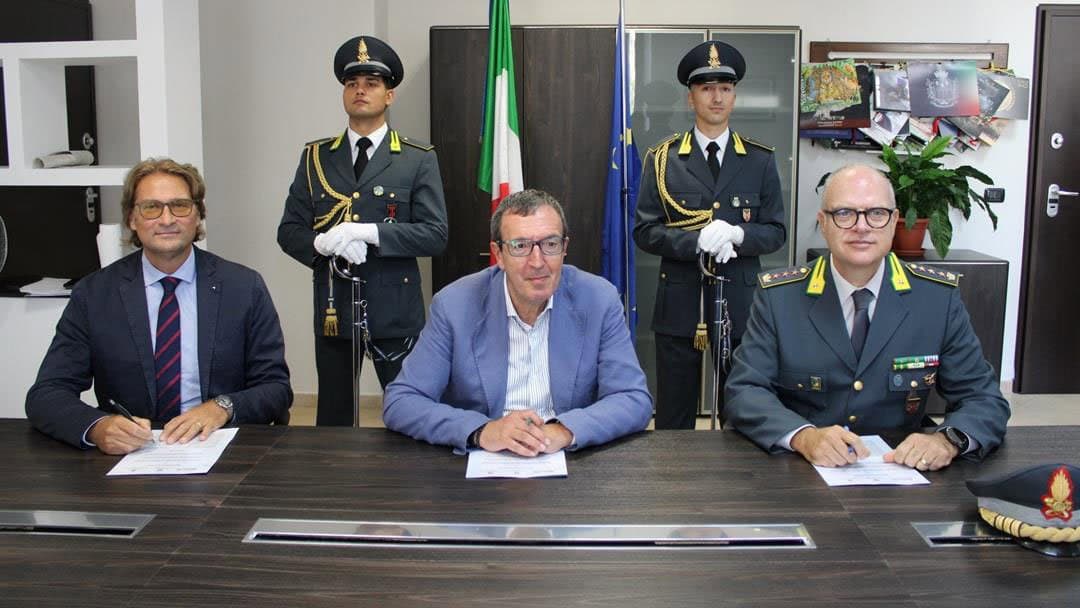 Calabria nord-est, firmato protocollo anti-evasione: Procura, GdF e Agenzia Entrate uniscono le forze